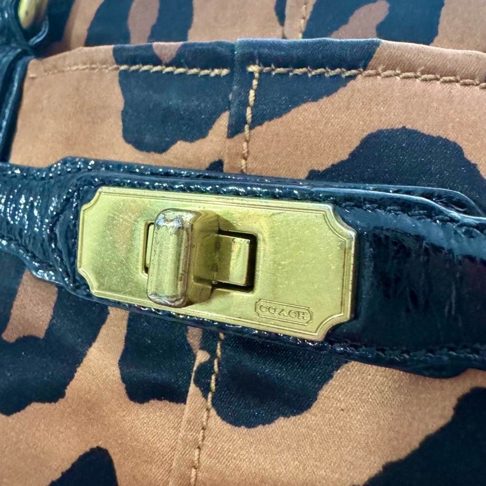 Coach VINTAGE VERY RARE ocelot triple pocket Leopard Print shoulder bag - Picture 5 of 12